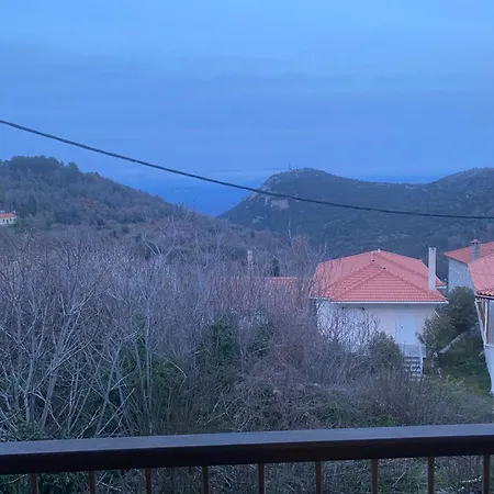 Apostolia's Small House Bed And View