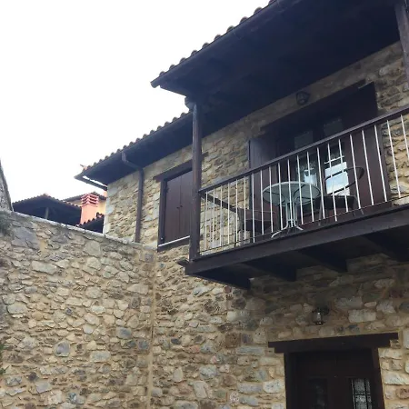 Apostolia's Small House Bed And View