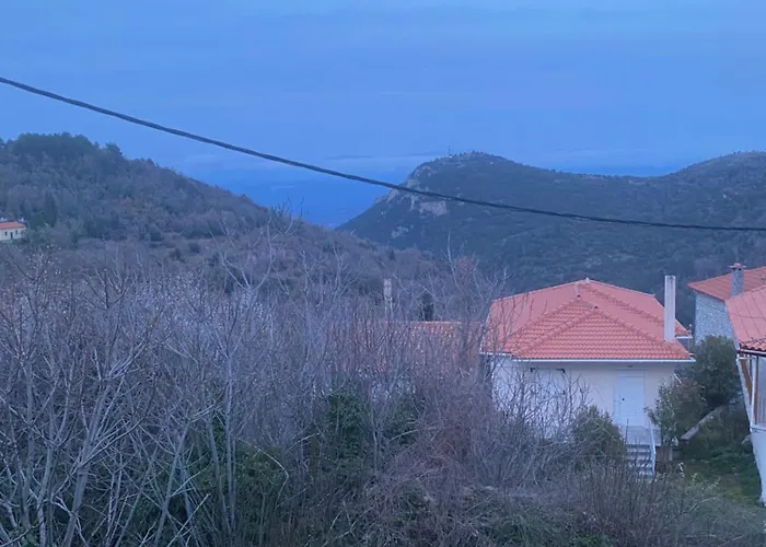 Apostolia's Small House Bed And View