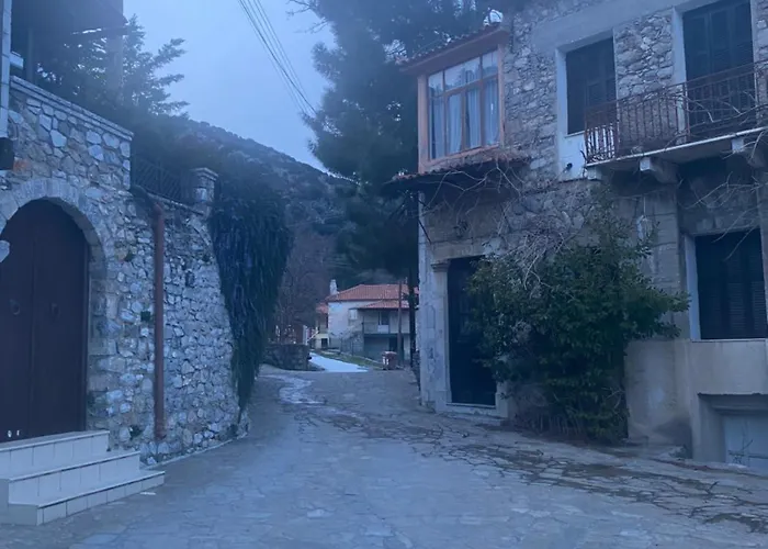 Landhuis Apostolia's Small House Bed And View *