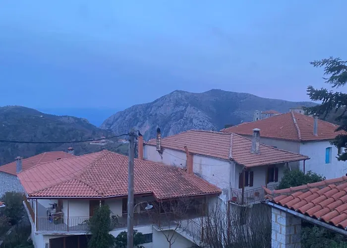 Landhuis Apostolia's Small House Bed And View