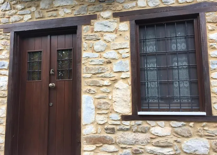 Apostolia's Small House Bed And View *